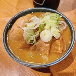 十条こみね - 牛モツ煮込み卵入り