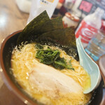 Yokohama Ie Kei Ra- Men Takedaya - ラーメン醤油