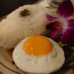 カフェ チャレンジャー 88 - ハイビスカスがハワイアン