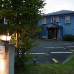 フランス料理グルメ - 入り口からこんなステキなお店です