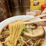 友愛亭 - 麺リフト♪