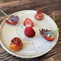 aru - リバーモンドゥファームさんのミニトマトのタルト・真紅の美鈴のアミューズ