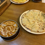 インド･ネパール料理 NAMASTE - バターチキンとチーズナン