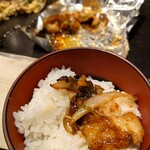錦わらい - ③オン・ザ・ライス　シマチョウ辛味噌焼き