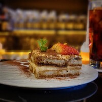 R1 TOKYO Bar&Restaurant - 