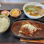 ラーメン酒場 海坊主 - ちょっとチーズinハンバーグ定食