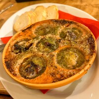 カルネジーオ イースト - 