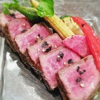 国産A5黒毛和牛のタリアータ～3種のお味で～