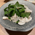 個室焼肉 銀座きたお - ほうれん草とクレソンのサラダ