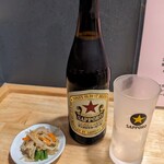 Shouryuu - 瓶ビール 赤星と小鉢(もやしの浅漬け)