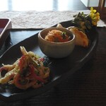 Cafe&Guesthouse ココラカラ - 4種類の副菜