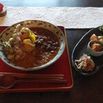 Cafe&Guesthouse ココラカラ - 料理写真:2種のあいがけカレー