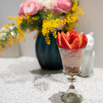 おかしやうっちー - 高知のさちのかのパフェ