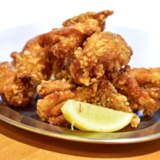 The deep-fried Tanabe chicken marinated in garlic and soy sauce is a must-try! !