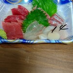 魚栄 - 刺身盛り合わせ2人前（税別 1400円）