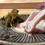 焼き鳥 とりら - 胸たたき、塩昆布山葵