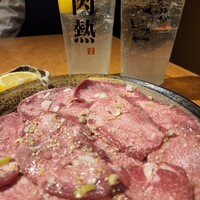 ホルモン焼肉 富や 栄店 - 