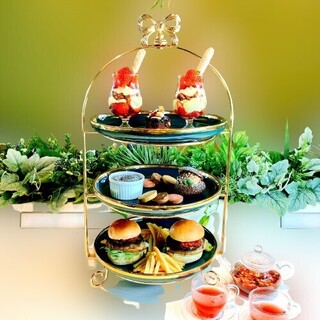 An elegant afternoon tea where you can enjoy soothing Chocolate Sweets