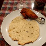 ナンハウス - タンドリーチキン、パパド