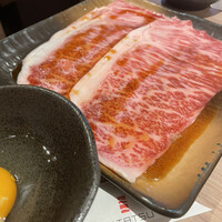 近江うし 焼肉 にくTATSU 青山本店 - 