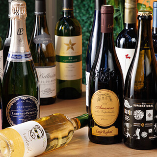 We have carefully selected natural wines ♪ We also have happy hour service ◎