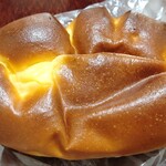 Furesshu Be-Kari- Ramu-Ru - クリームパン
