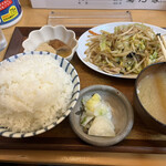 中華料理 菊乃家 - 肉野菜炒め定食　ごはん大盛