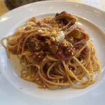 トラットリア・イタリア - 鶏肉と色々野菜のトマトソーススパゲッティ
