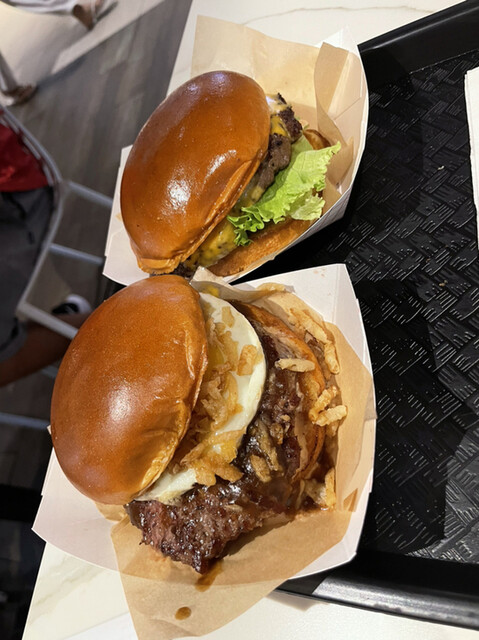Mahaloha Burger Ala Moana （マハロハ・バーガー