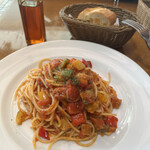 TRATTORIA Italia - タコと色々野菜のアラビアータソーススパゲッティ