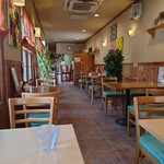 カフェ・カーダモン - 店内