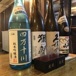 Koshitsu Chuuka Izakaya Kourai Sakaba - 各種日本酒取り揃えております。