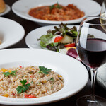 クッチーナイタリアーナ阪井 - 様々なお料理をワインと一緒にどうぞ