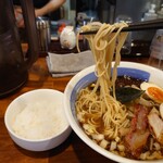 麺屋 悠 - 麺は大栄食品の特注、中太麺