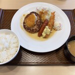 ガスト - 日替りのおろしハンバーグ＆海老フライ＆ソーセージでご飯大盛りと味噌汁