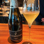 蒼 - 最初はシャンパンでスタート。普通のペアリングにも関わらず、2007年のミレジメ。お酒で儲けない姿勢を感じとります