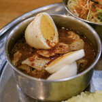 カレーの店 ガン爺 - バラカリ辛口ゆで卵トッピング