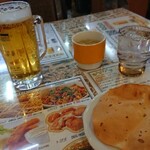 ガガルスパイス - オニオンスープ、かっぱえびせんの海老抜きみたいなやつがサービス