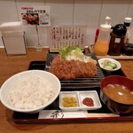 Tonkatsu Nakayama - 上ロース定食1350円