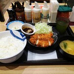 松屋 - 味噌ささみかつ定食 ライス特盛500円 ポテサラ70円は無料