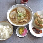 中華 めんきち - めんきち定食