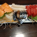居酒屋ダブルインパクト - 刺身盛り合わせ