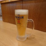 Aoyama Gyouzabou - 生ビールはプレミアム