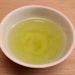 緒方 - お飲み物②玉露
      春はお薄でなく玉露です♪