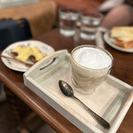 軽井沢ベランダ - ホットカフェラテ