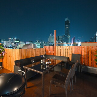 Enjoy a delicious BBQ on the terrace overlooking the night view!