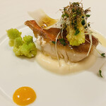 エヴォリュエ - 高知鮮魚 カリフラワーとブロッコリーみかんのブールノワゼット