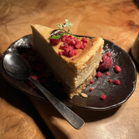 カルネジーオ イースト - 