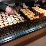 たこ焼道楽 わなか - 焼いてます