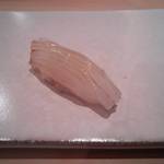 魚真 - シロイカ